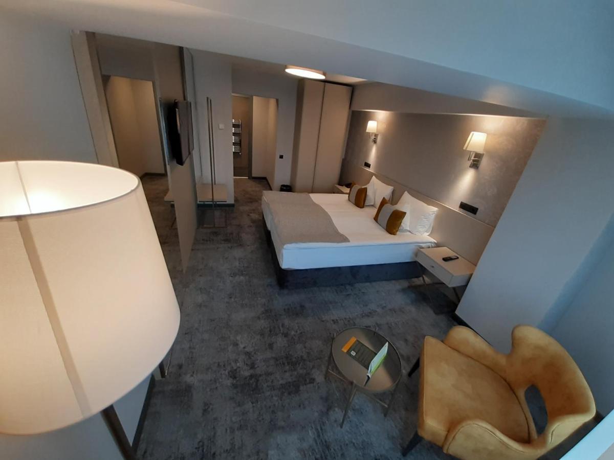 Hotel Univers كلوج-نابوكا المظهر الخارجي الصورة
